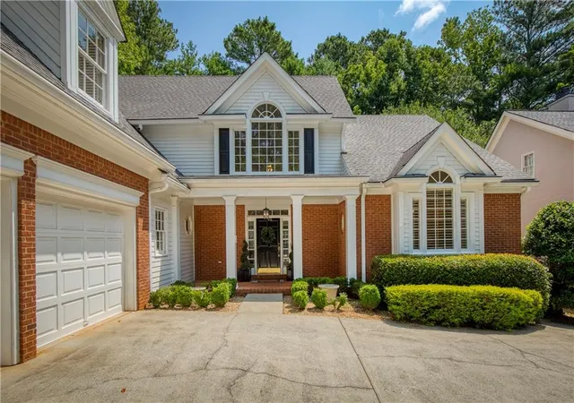 Homes for sale in Alpharetta, GA | 2815 Gleneagles Pointe, Alpharetta, GA 30005 | MLS# 7799275