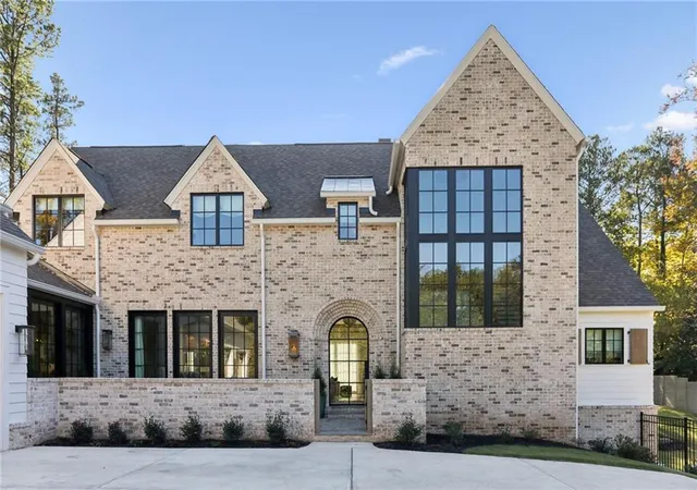 Photo 1 of Single family home for sale at 4578 N Elizabeth Ln Se, Atlanta, GA 30339 | MLS# 7858527 | Listing updated on 2026-10-29