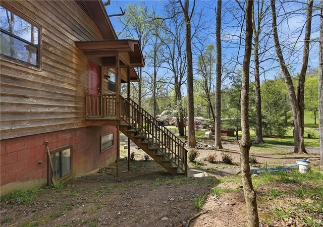 Photo 3 of Sale Pending at 118 Titus Valley Rd, Hiawassee, GA 30546 | MLS# 7747121 | Listing updated on 2026-09-10