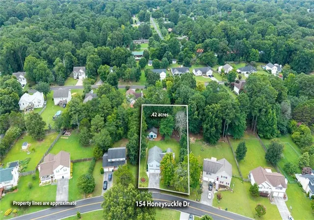 Photo 3 of Single family home for sale at 154 Honeysuckle Dr Se, Calhoun, GA 30701 | MLS# 7814599 | Listing updated on 2026-09-17