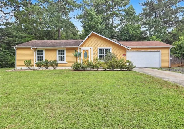 2nd image of 9018 Huntwood Ln, Riverdale, GA 30274 | MLS# 7811812