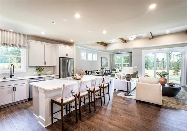 2nd image of 121 Willowfern Ln, Marietta, GA 30066 | MLS# 7787698