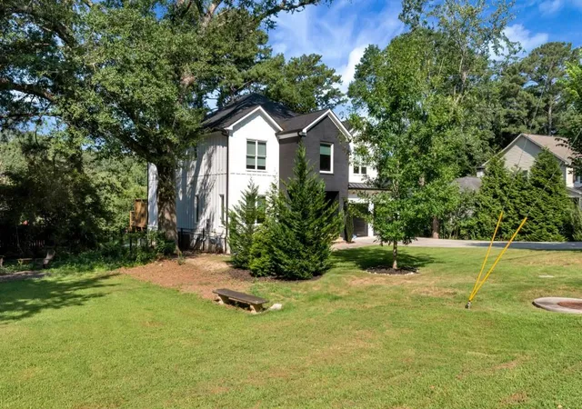 2nd image of 2670 Carlton Pl Ne, Brookhaven, GA 30319 | MLS# 7825711