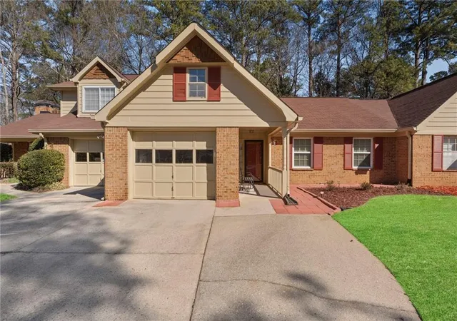 Photo 1 of Sale Pending at 2 Dover Trl, Peachtree City, GA 30269 | MLS# 7819105 | Listing updated on 2026-08-29
