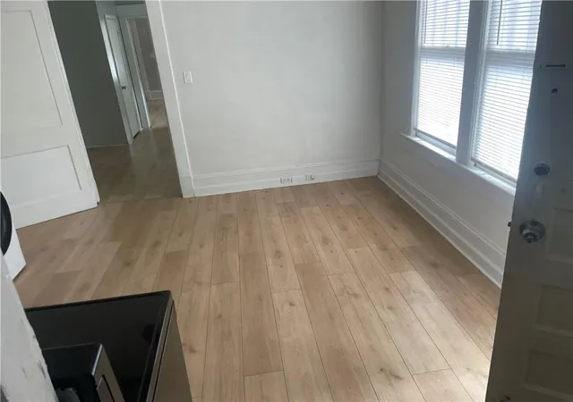 2nd image of 1127 Metropolitan Pkwy Sw, Atlanta, GA 30310 | MLS# 7815415