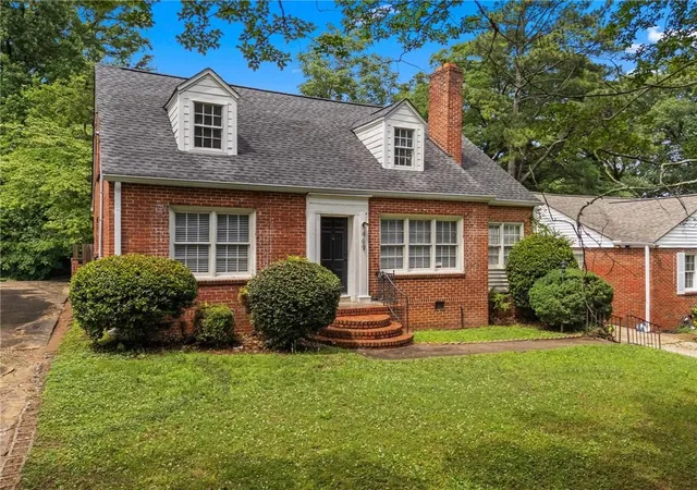 2nd image of 469 Mellview Ave Sw, Atlanta, GA 30310 | MLS# 7779427