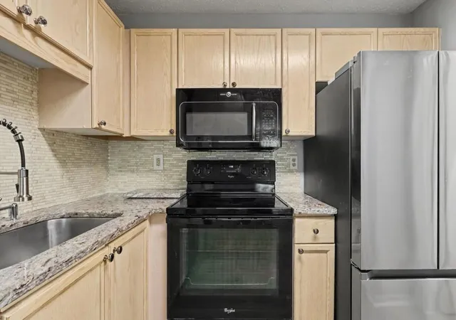 2nd image of 121 Bentley Pl, Tucker, GA 30084 | MLS# 7824757