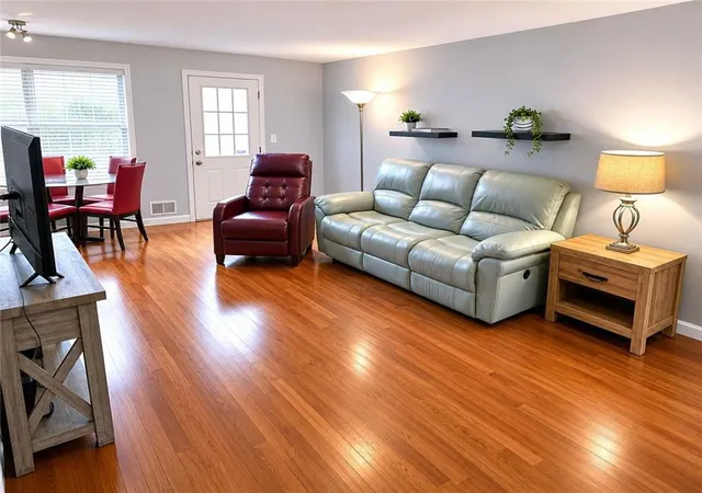 2nd image of 5375 Roswell Rd #3A, Sandy Springs, GA 30342 | MLS# 7776020