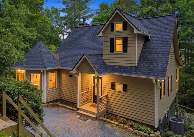 Photo 2 of Sale Pending at 165 Amelia Ln, Blue Ridge, GA 30513 | MLS# 7780276 | Listing updated on 2026-09-30