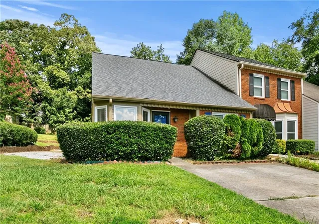 Homes for sale in Smyrna, GA | 1140 Magnolia Wy Se, Smyrna, GA 30082 | MLS# 7801289