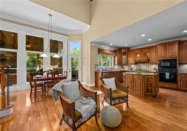 4th image of 325 N Brooke Dr, Canton, GA 30115 | MLS# 7821147
