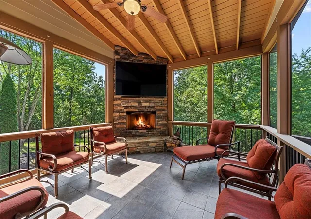 5th image of 325 N Brooke Dr, Canton, GA 30115 | MLS# 7821147