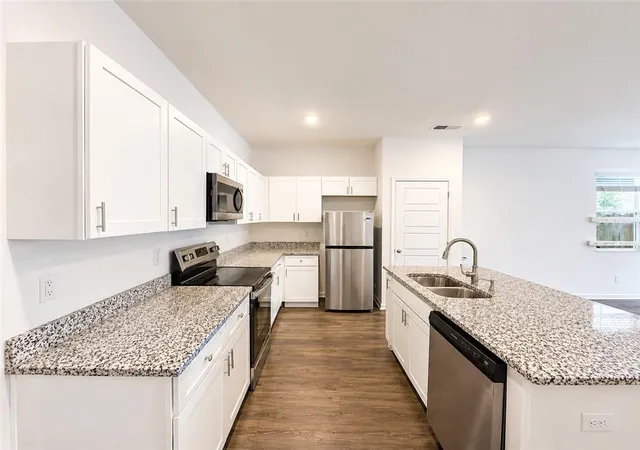 3rd image of 727 Aura Trl, Lawrenceville, GA 30045 | MLS# 7815652