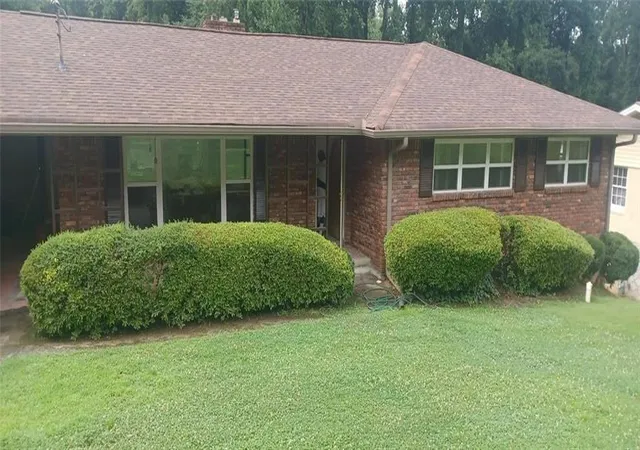 Photo 1 of Sale Pending at 3860 King Arthur Rd Sw, Atlanta, GA 30331 | MLS# 7791476 | Listing updated on 2026-09-20