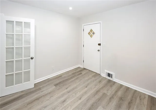 Photo 3 of Sale Pending at 3860 King Arthur Rd SW, Atlanta, GA 30331 | MLS# 7791476 | Listing updated on 2026-09-20