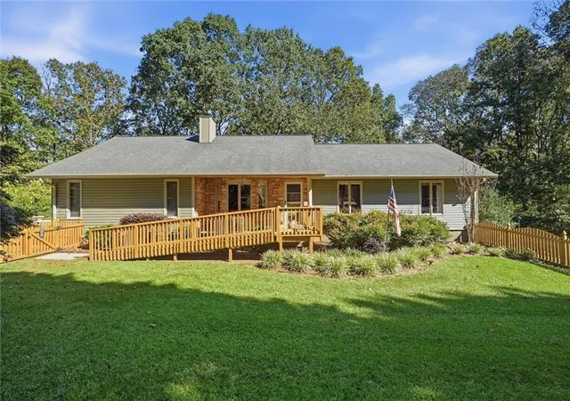 Photo 1 of Single family home for sale at 6088 Cir Of Light Dr, Gainesville, GA 30506 | MLS# 7855793 | Listing updated on 2026-10-26
