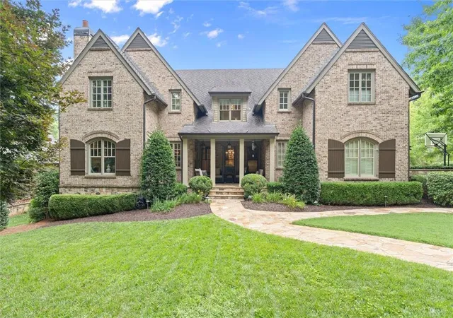 Photo 1 of Single family home for sale at 542 Hillside Dr Nw, Atlanta, GA 30342 | MLS# 7803570 | Listing updated on 2026-09-13