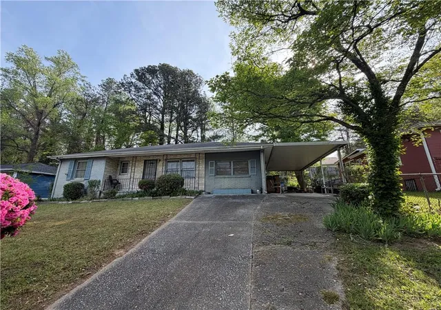 Photo 1 of Sale Pending at 1517 Glenrock Dr Nw, Atlanta, GA 30318 | MLS# 7812177 | Listing updated on 2026-08-24