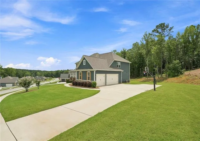 Photo 2 of Single family home for sale at 115 Lapis Lake Point, Fayetteville, GA 30215 | MLS# 7810125 | Listing updated on 2026-09-23