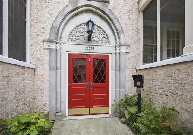 2nd image of 2222 Peachtree Rd Nw #B5, Atlanta, GA 30309 | MLS# 7816589