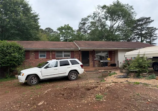 Photo 2 of Single family home for sale at 4183 Jade Dr, Douglasville, GA 30135 | MLS# 7769399 | Listing updated on 2026-08-01