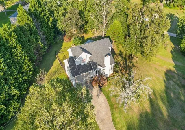 Photo 2 of Single family home for sale at 359 Scenic Ln, Auburn, GA 30011 | MLS# 7760093 | Listing updated on 2026-07-02