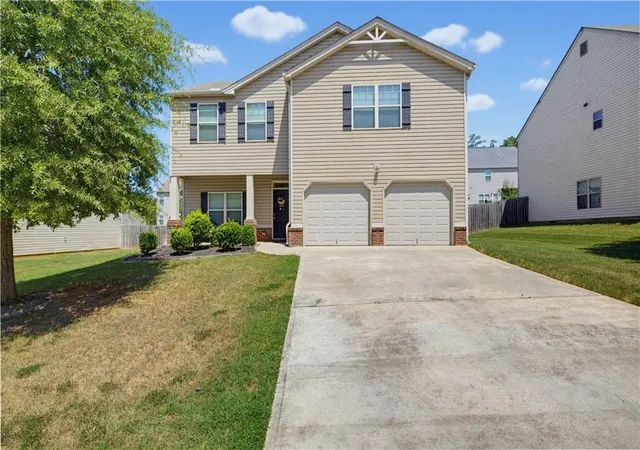 Photo 1 of Single family home for sale at 346 Lamont Ln, Hampton, GA 30228 | MLS# 7827941 | Listing updated on 2026-08-29