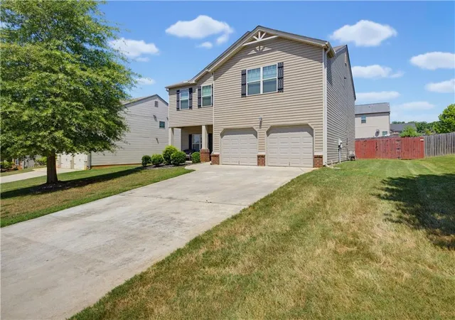 Photo 2 of Single family home for sale at 346 Lamont Ln, Hampton, GA 30228 | MLS# 7827941 | Listing updated on 2026-08-29