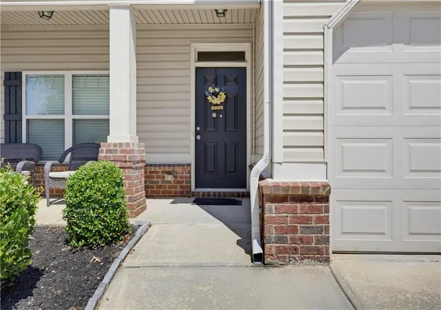 Photo 4 of Single family home for sale at 346 Lamont Ln, Hampton, GA 30228 | MLS# 7827941 | Listing updated on 2026-08-29