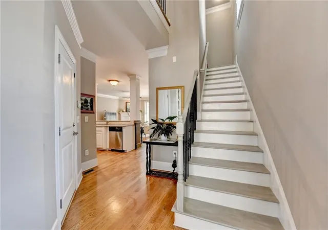 3rd image of 5915 Vista Brook Dr, Suwanee, GA 30024 | MLS# 7762263