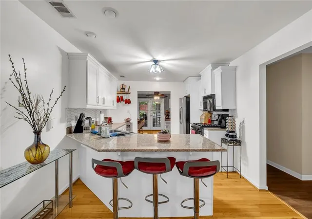 2nd image of 276 Logan St Se, Atlanta, GA 30312 | MLS# 7756051