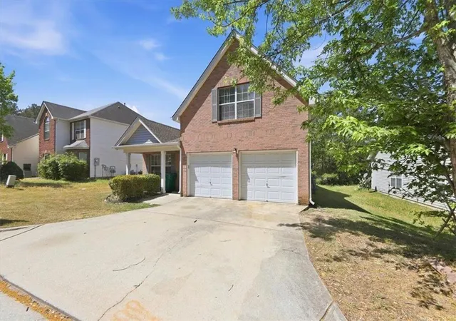 Photo 3 of Sale Pending at 3687 Gray Birch Dr, Decatur, GA 30034 | MLS# 7761752 | Listing updated on 2026-08-24