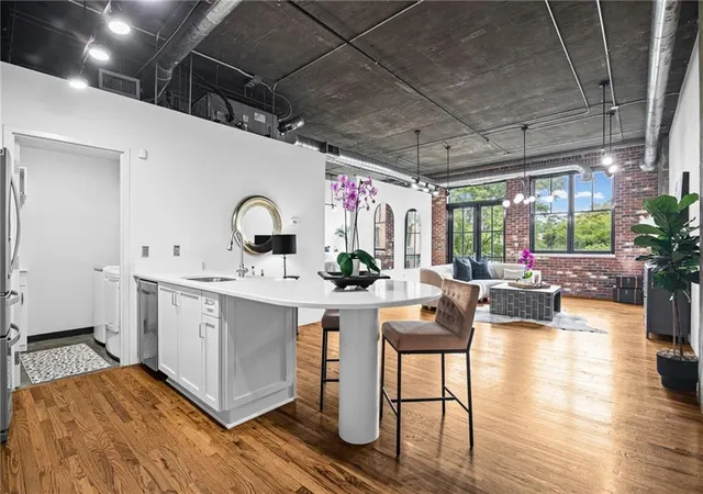 2nd image of 3235 Roswell Rd Ne #620, Atlanta, GA 30305 | MLS# 7795192