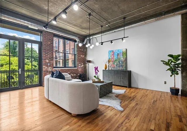 3rd image of 3235 Roswell Rd Ne #620, Atlanta, GA 30305 | MLS# 7795192