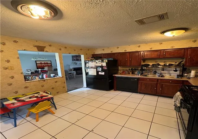 Photo 3 of Single family home for sale at 469 Camp Hl Ln, Jonesboro, GA 30238 | MLS# 7794032 | Listing updated on 2026-08-20
