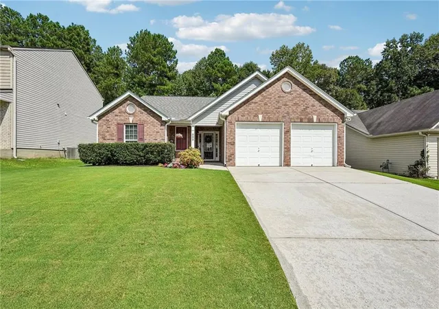Photo 1 of Single family home for sale at 233 Arbor Creek Dr, Dallas, GA 30157 | MLS# 7828738 | Listing updated on 2026-08-30
