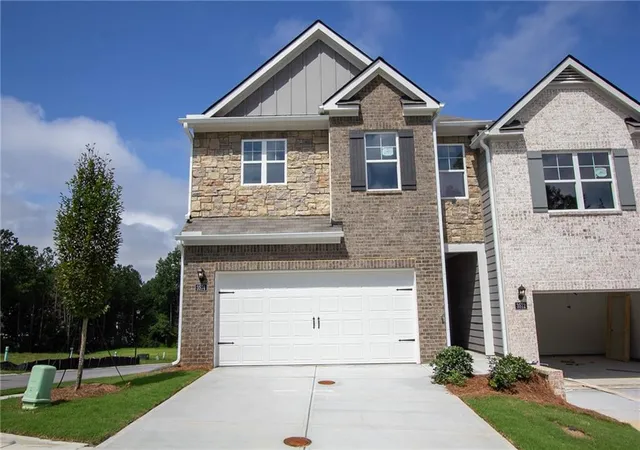 Photo 2 of Townhouse for sale at 3574 Matthew Ct, Decatur, GA 30034 | MLS# 7824599 | Listing updated on 2026-09-13