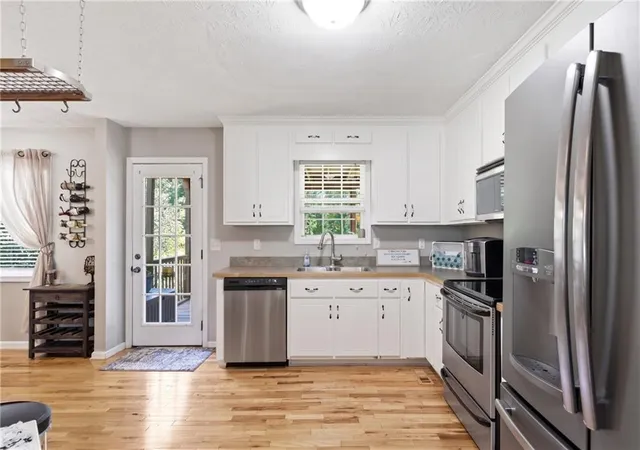 Photo 3 of Sale Pending at 71 Hopkins Farm Dr, Adairsville, GA 30103 | MLS# 7815616 | Listing updated on 2026-09-26