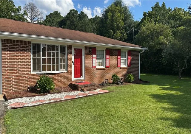 Photo 2 of Single family home for sale at 2323 Locust Grv Rd, Griffin, GA 30223 | MLS# 7811662 | Listing updated on 2026-09-08