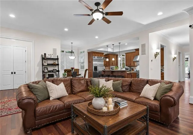 Photo 4 of Sale Pending at 1110 University Dr NE, Atlanta, GA 30306 | MLS# 7786956 | Listing updated on 2026-08-13
