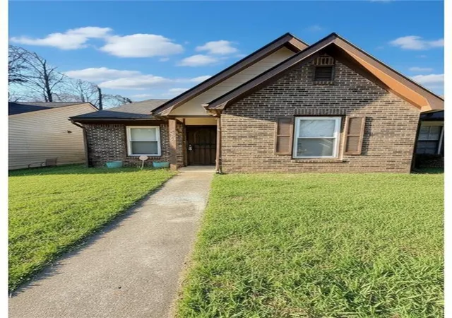 1st image of 5374 Cherry Wood Dr, Stone Mountain, GA 30083 | MLS# 7765713