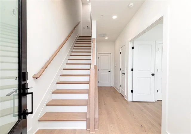 Photo 3 of Sale Pending at 5013 Hartwell Pl, Alpharetta, GA 30009 | MLS# 7735152 | Listing updated on 2026-09-11