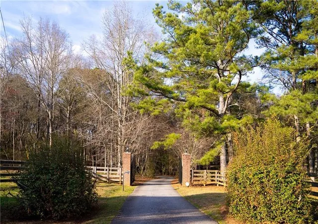 2nd image of 9305 Wilkerson Mill Rd, Chattahoochee Hills, GA 30268 | MLS# 7749209