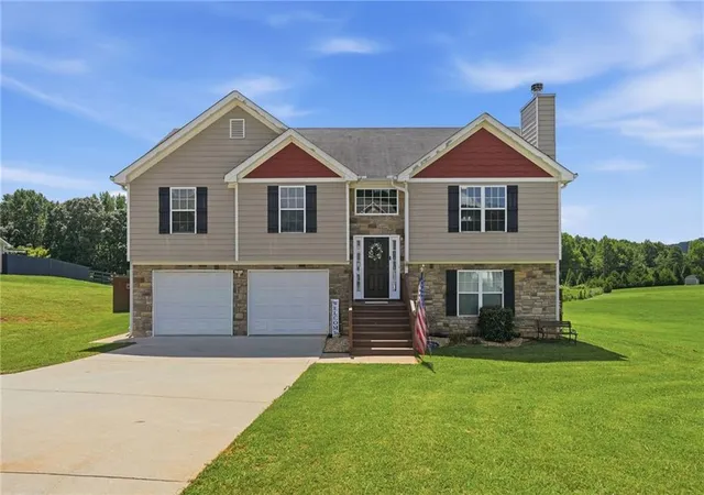 1st image of 8241 Mountain Glen Dr, Clermont, GA 30527 | MLS# 7811572