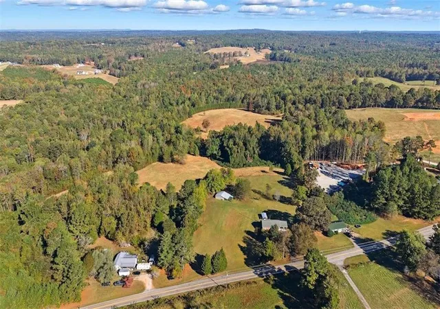 23rd image of 1075 Davis Rd, Carrollton, GA 30116 | MLS# 7699955