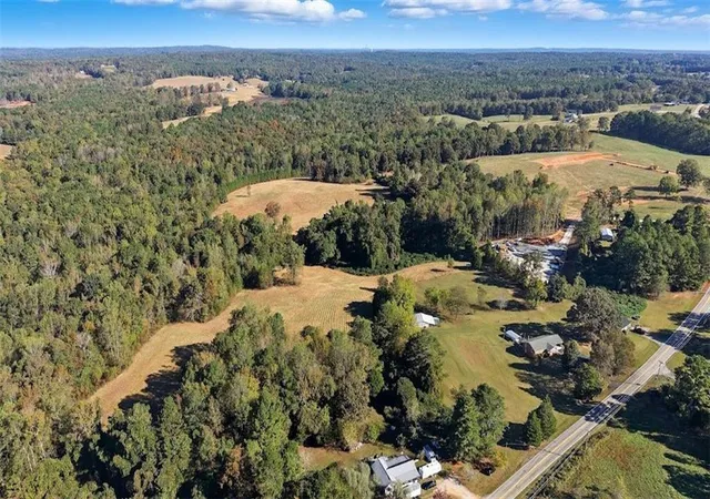 2nd image of 1075 Davis Rd, Carrollton, GA 30116 | MLS# 7699955