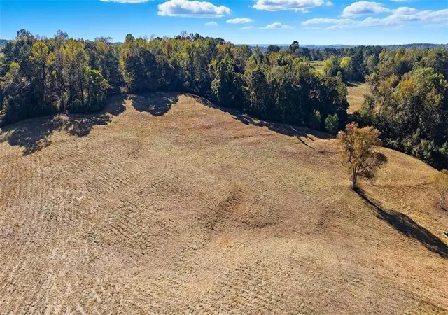 3rd image of 1075 Davis Rd, Carrollton, GA 30116 | MLS# 7699955