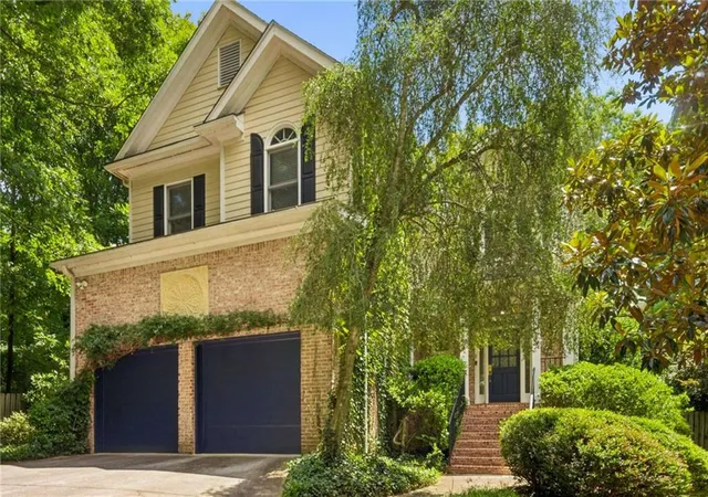 2nd image of 1217 Mclendon Dr, Decatur, GA 30033 | MLS# 7794821