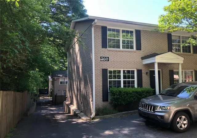 Townhouse at 2232 Dunseath Ave Nw #201, Atlanta, GA 30318 | MLS# 6710696 | | Sold on 2020-06-01