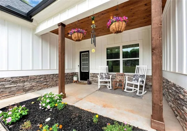 2nd image of 515 Forest Lake Rd, Pendergrass, GA 30567 | MLS# 7814190